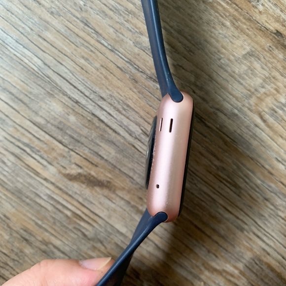 Apple Watch 🍎 - Picture 5 of 5